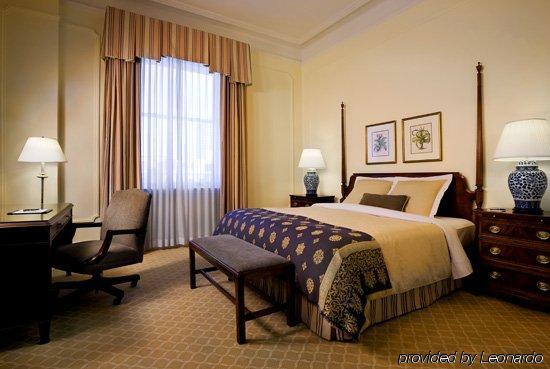 Discovery Panama City Room photo